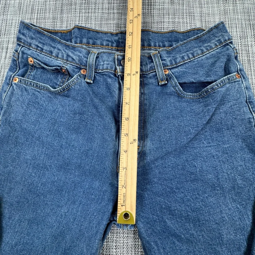 Levis *orders ship